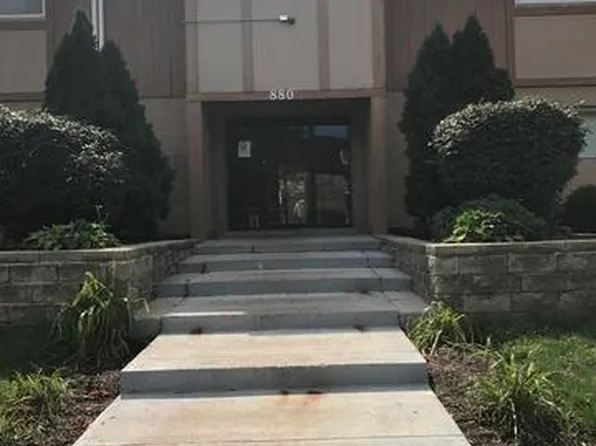 880 E Old Willow Rd APT 168, Prospect Heights, IL 60070