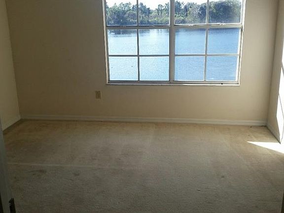 4th image of 1929 Summer Club Dr APT 207