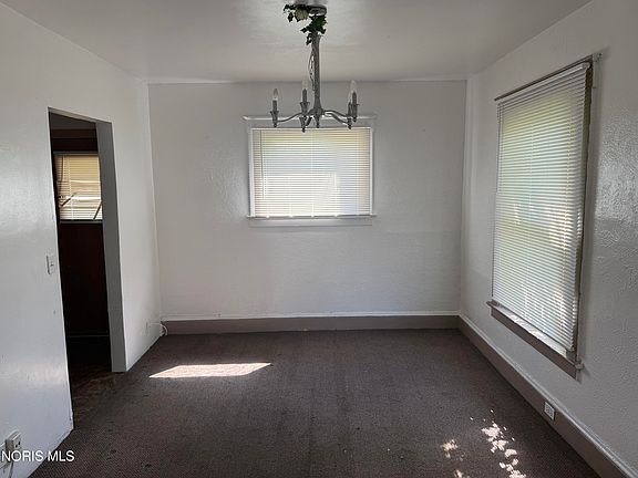 4th image of 1014 Evesham Ave
