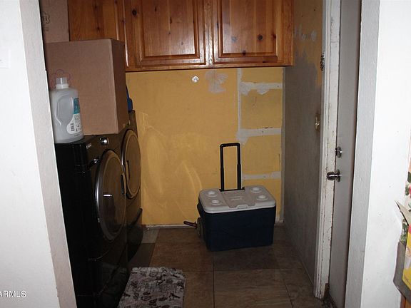 4th image of 2931 N 86th Dr