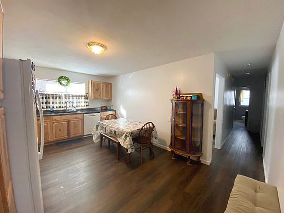 5th image of 1709 Borden St