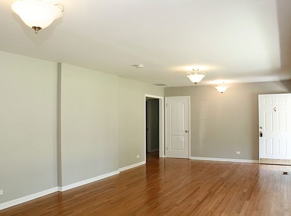 5th image of 20876 Greenwood Dr