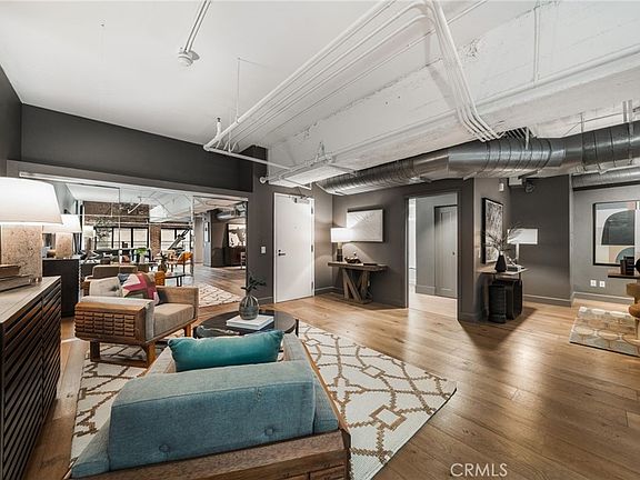 5th image of 835 Locust Ave Unit 211