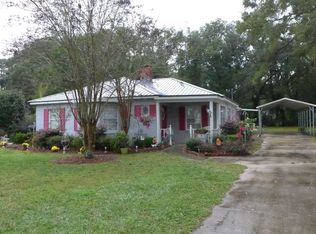 810 Pearl Ave, Live Oak, FL 32064