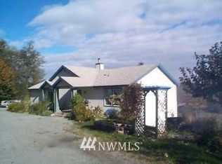 584 N Deer Ln, Camano Island, WA 98282