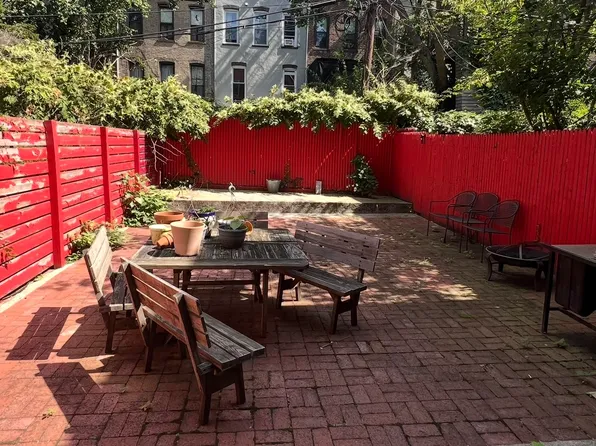 379 Grand Avenue image 3 of 5