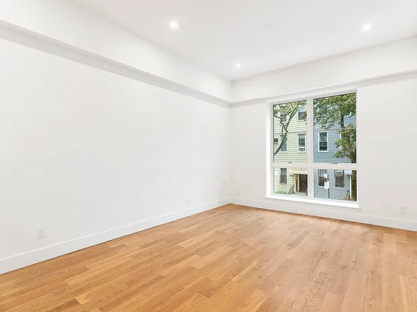 21 Powers St #2A, Brooklyn, NY 11211