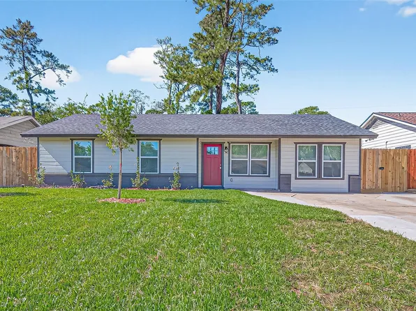 10531 Royal Oaks Dr, Houston, TX 77016