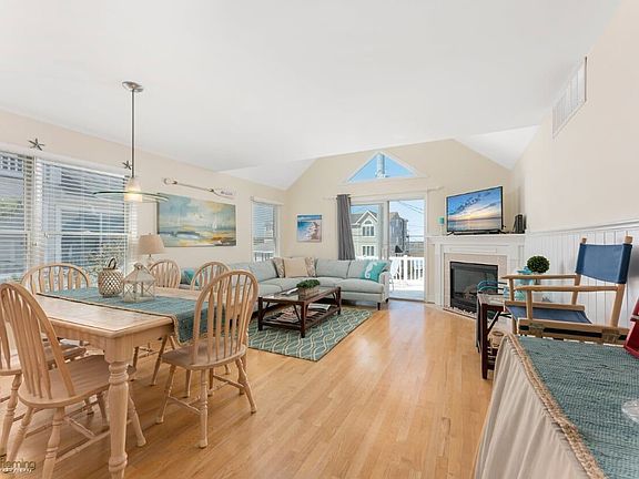 3rd image of 3349 Ocean Dr #3349