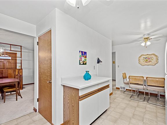 5th image of 563 Glen Shannon Dr