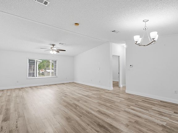 5th image of 1500 SW 65th Avenue