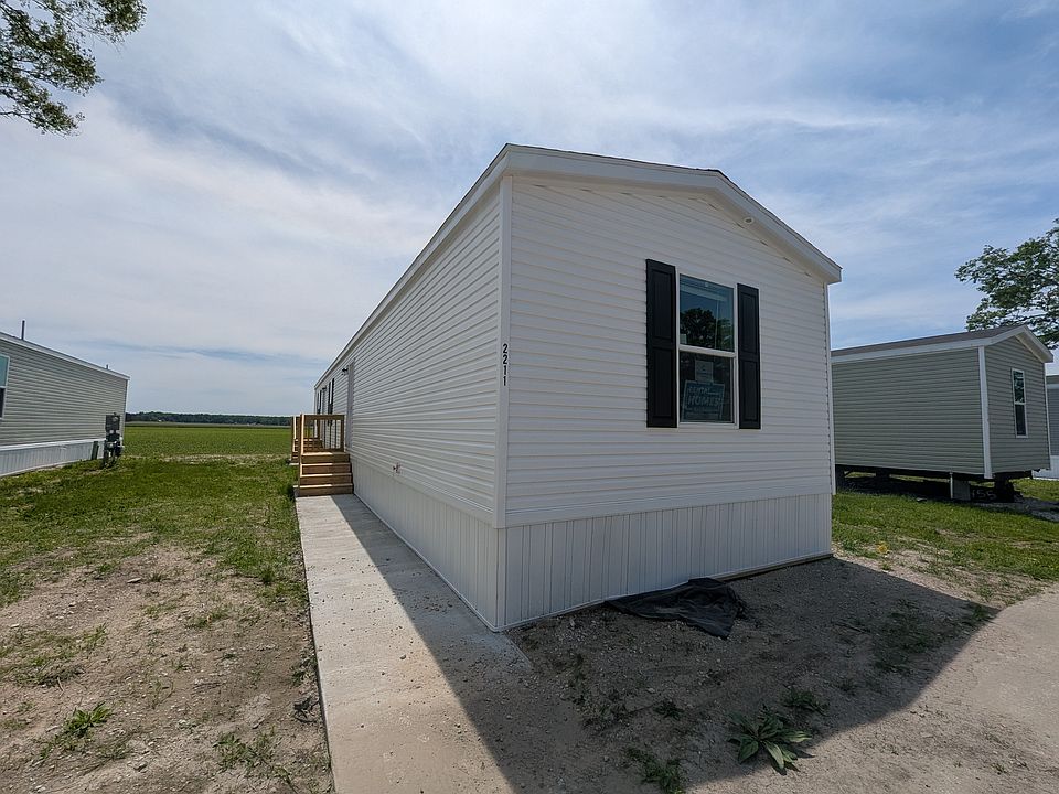 1st image of 2211 S Brabant #30