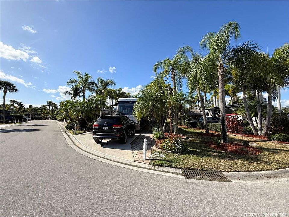 1st image of 502 NW Boundary Dr