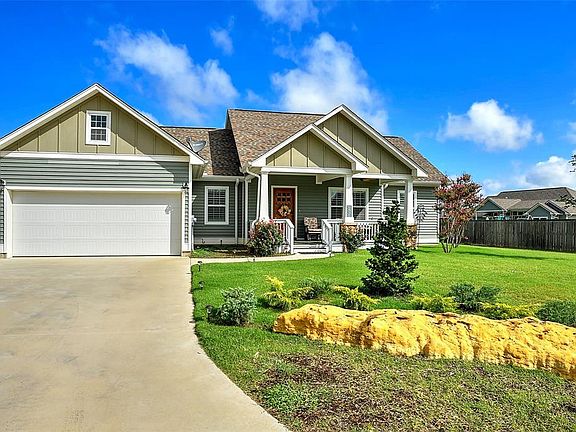3rd image of 161 Whispering Meadow Blvd