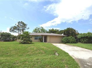 1323 SE 33rd St, Cape Coral, FL 33904