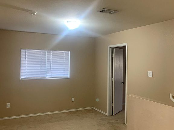 4th image of 608 Deauville Dr