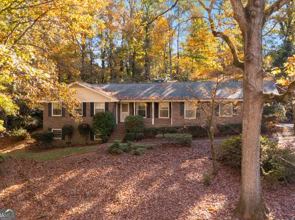 1796 Nottingham Dr, Gainesville, GA 30501