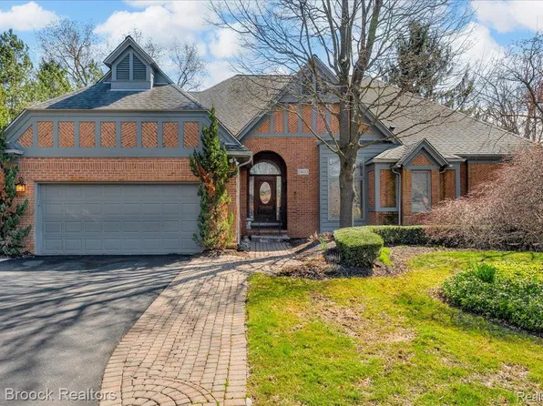 11633 Lorenz Way, Plymouth, MI 48170