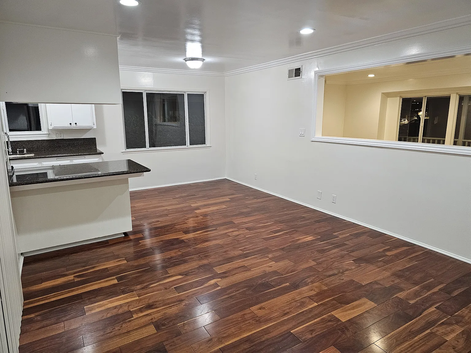 4 bed, 1526 sqft, $6,100 — Photo 2