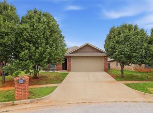 605 Inverleith Cir, Yukon, OK 73099