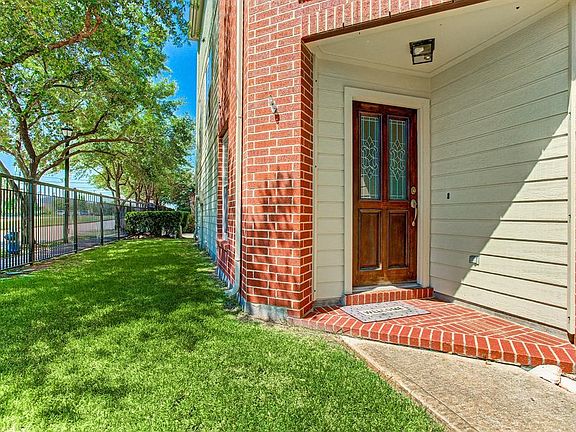 2nd image of 3026 Terrace Hills Ln