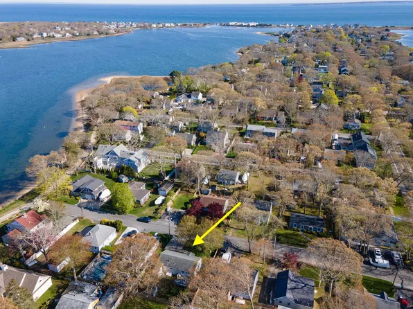 54 Iroquois Street, East Falmouth, MA 02536