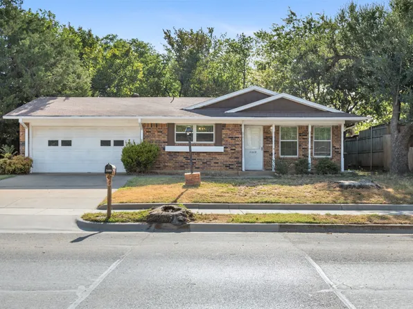 2409 McCormick St, Denton, TX 76205