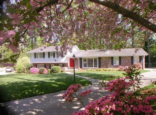 15 Whispering Way, Sandy Springs, GA 30328