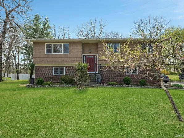 6 Foxwood Lane, Thornwood, NY 10594