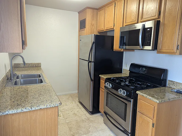 1798 Missouri St #11 — Photo 5