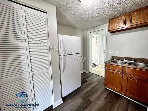 3rd image of 2269 W 12th St