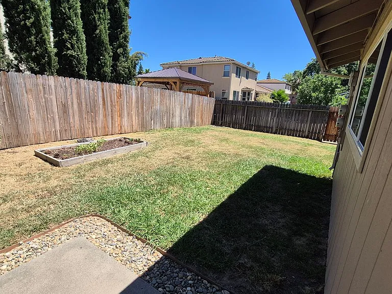 3332 Jayanne Way — Photo 18