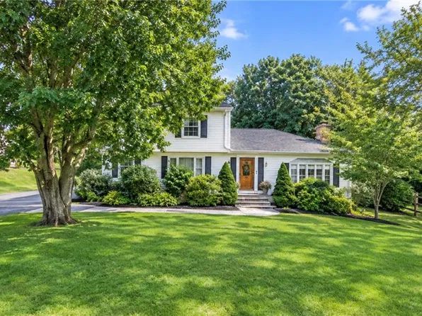 117 Bulgarmarsh Rd, Tiverton, RI 02878
