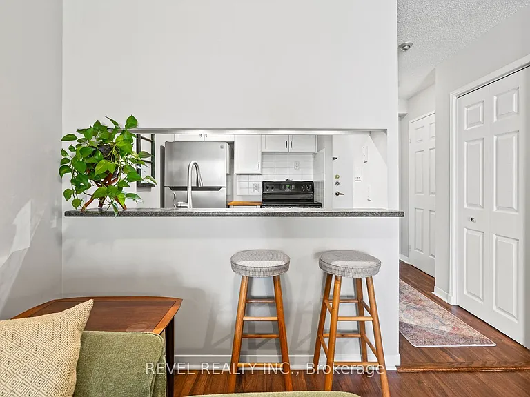 20 Southport St #302 — Photo 15