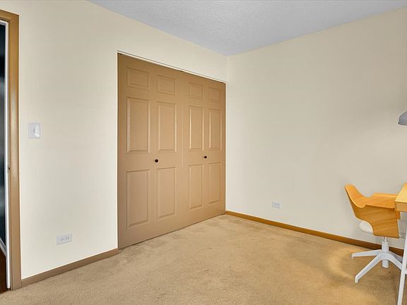 5th image of 15340 Holly Ct APT B