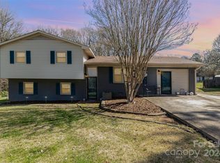 114 Forest Dr, Belmont, NC 28012