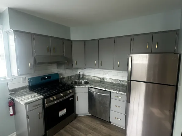3992 Penn Ave APT 11, Sinking Spring, PA 19608