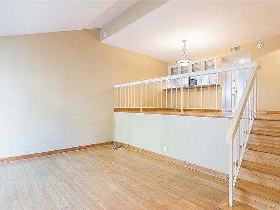 5th image of 18330 Collins St Unit B