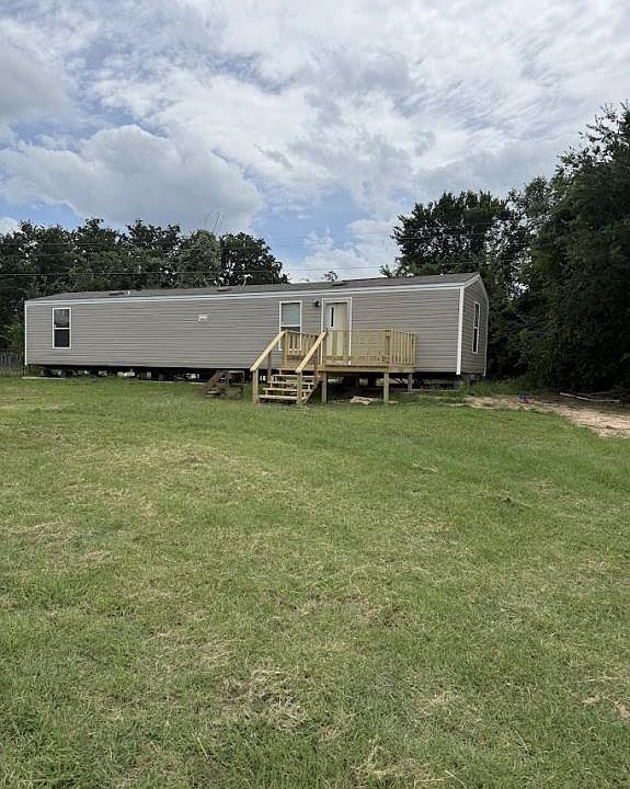 1st image of 208 Overland Trl