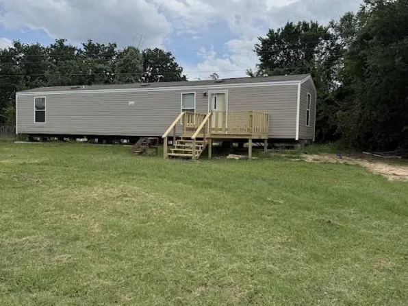 208 Overland Trl, Azle, TX 76020