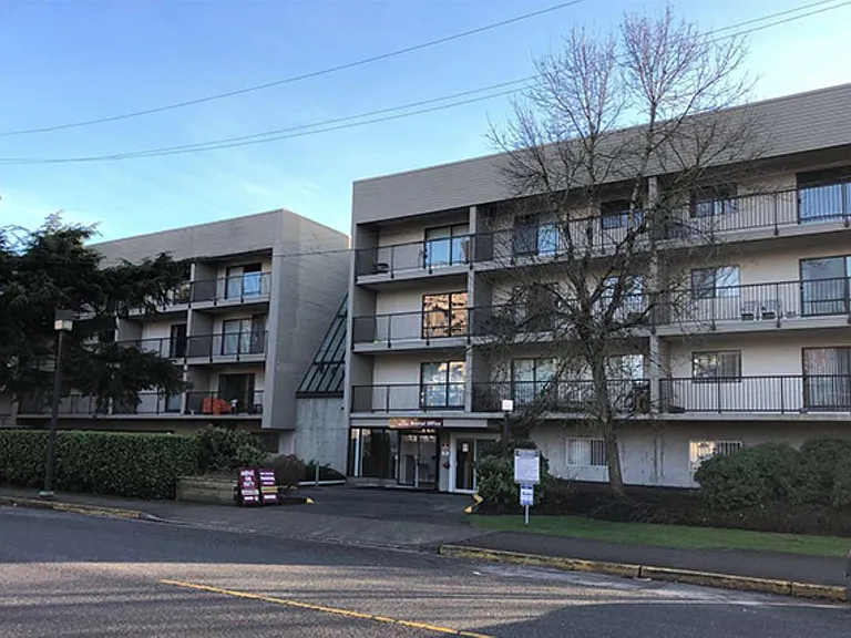 8200 Park Rd — Photo 16