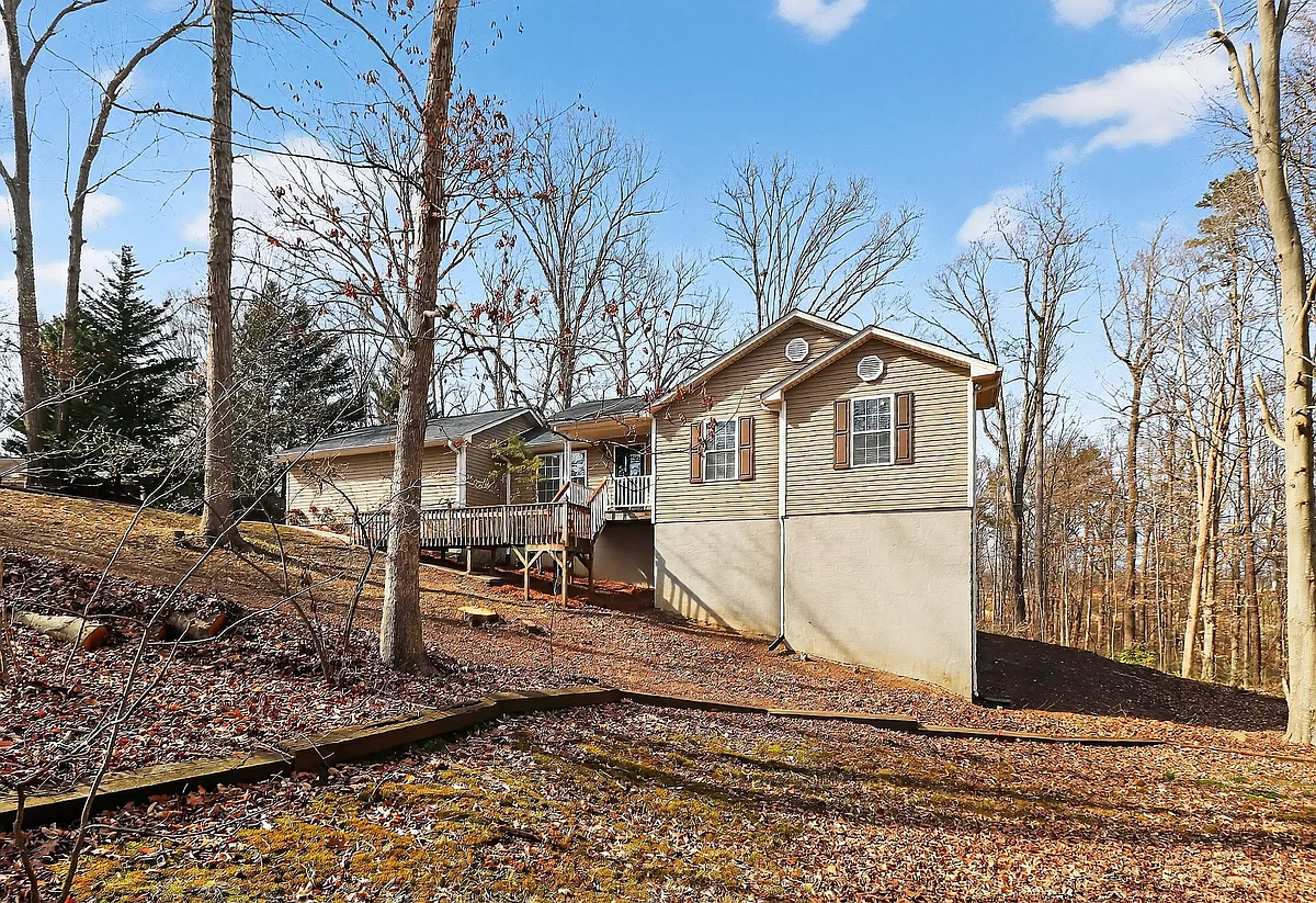 Building Photo - 6238 King George Dr