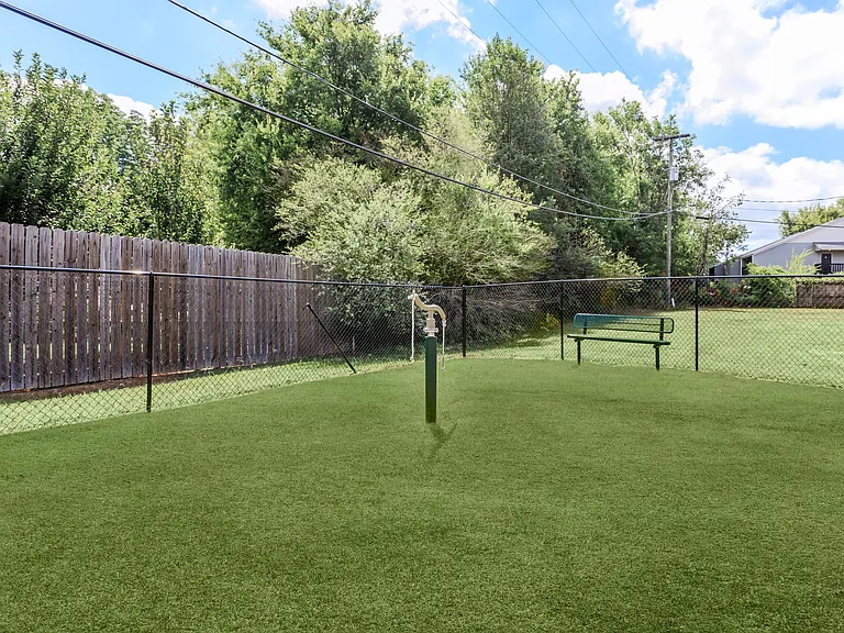 Raintree Village Apartments — Photo 13