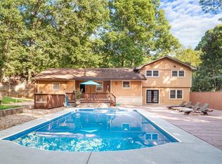 3307 Pointe Bleue Ct, Decatur, GA 30034