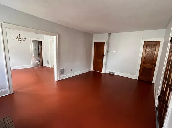 131 Hartwell Rd Floor 2, Buffalo, NY 14216