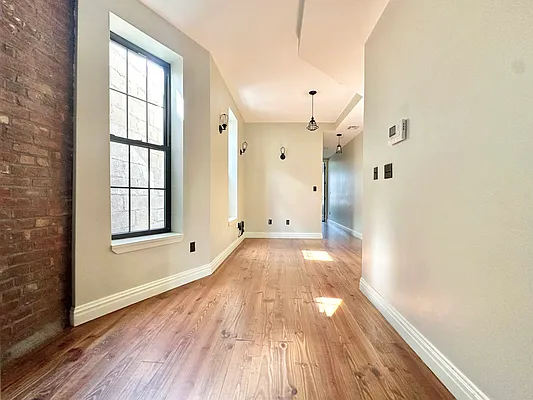 Rented by Doorway NYC, LLC | media 12