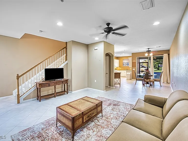 3211 Cottonwood Bnd #705 — Photo 8
