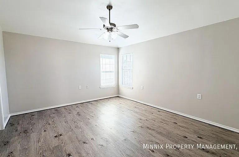 2220 99th St — Photo 9
