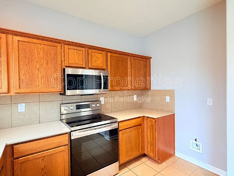 6711 Buckhorn Clf — Photo 13