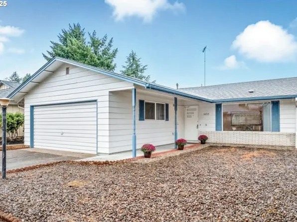 16715 SW Queen Anne Ave, King City, OR 97224